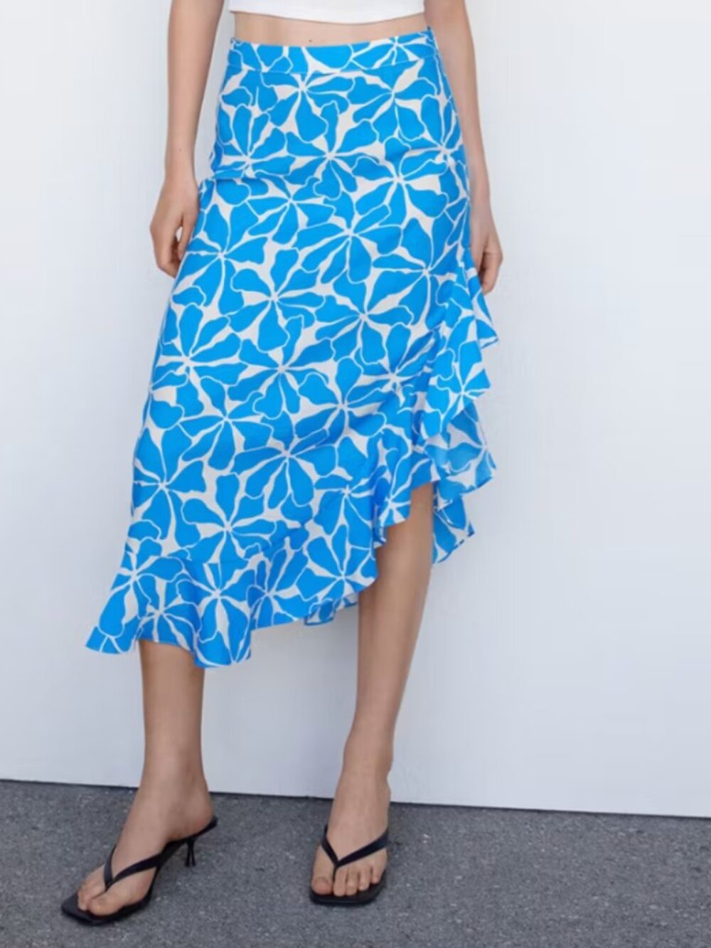 NWT Mango Asymmetrical Blue Floral Ruffle Midi Skirt- size Small